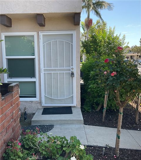 Photo of 336 W La Veta Avenue #D, Orange, CA 92866 (MLS # PW26089989)