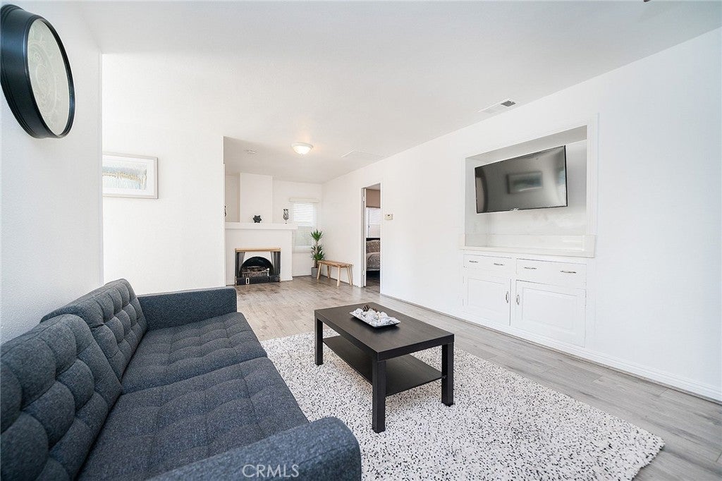409 W Harvard