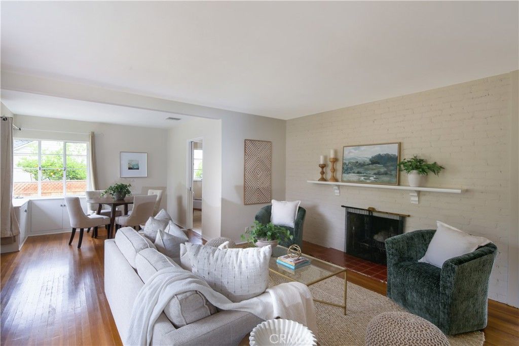 listing image 130729077663004635949