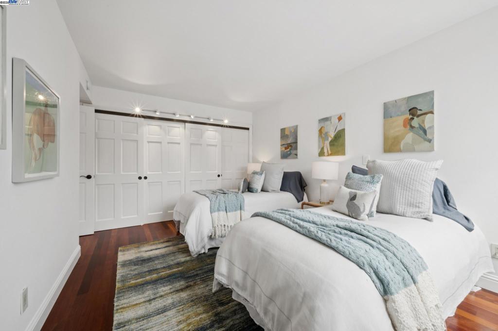 BALLENA BAY - Residential