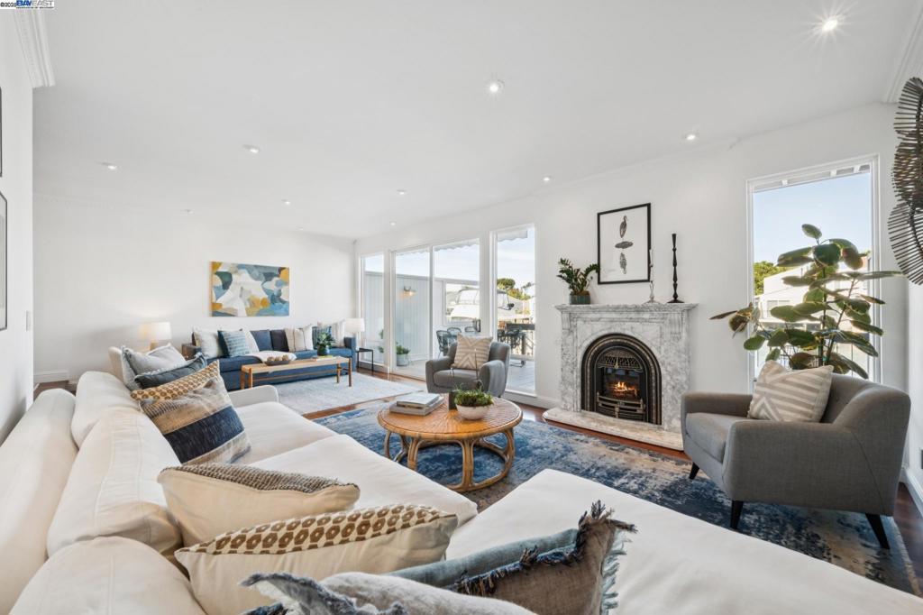 BALLENA BAY - Residential
