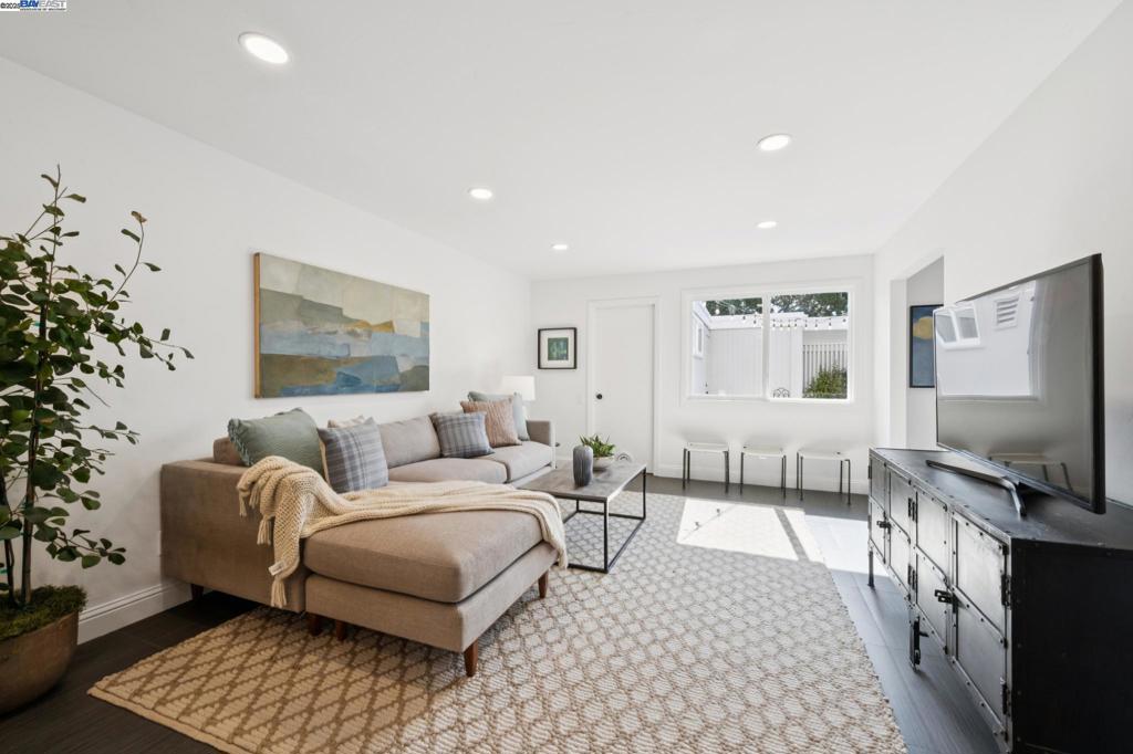 BALLENA BAY - Residential