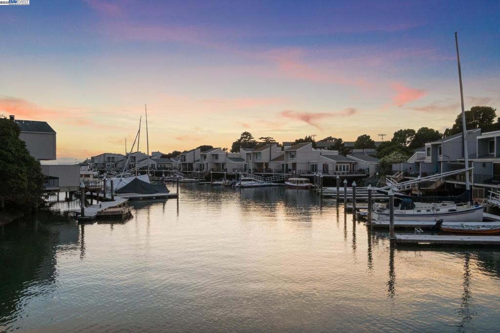 BALLENA BAY - Residential