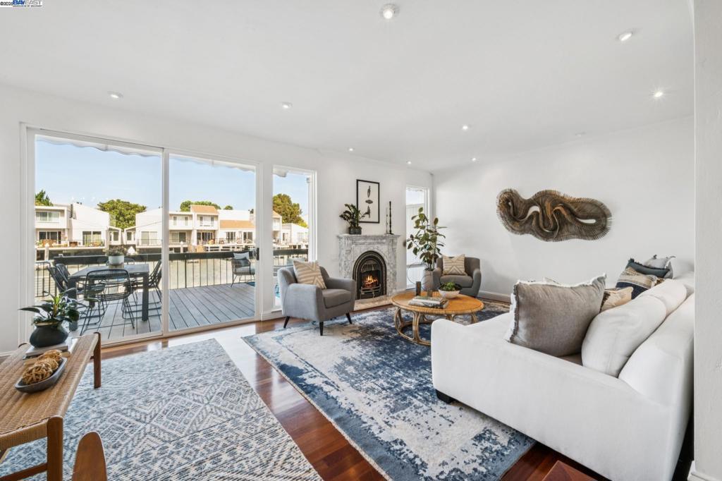BALLENA BAY - Residential