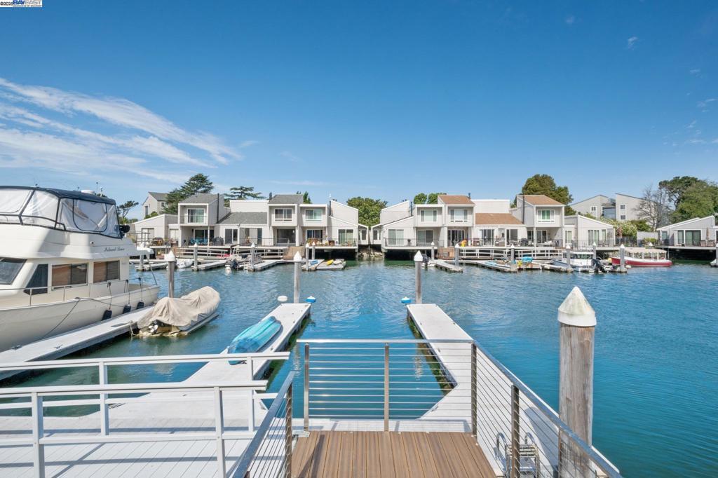 BALLENA BAY - Residential