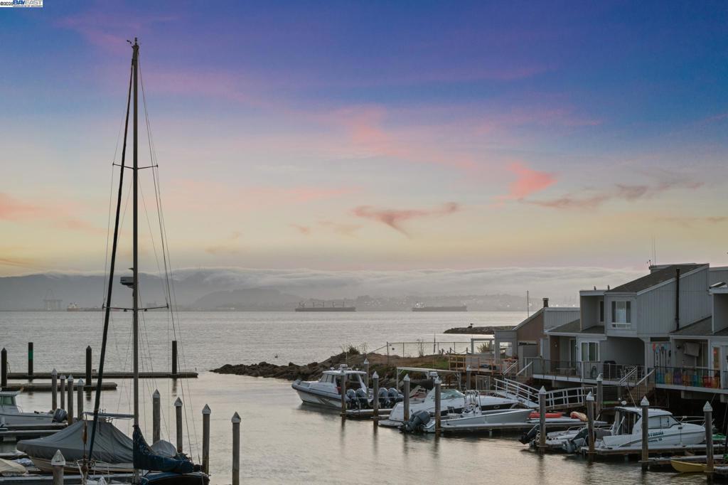 BALLENA BAY - Residential