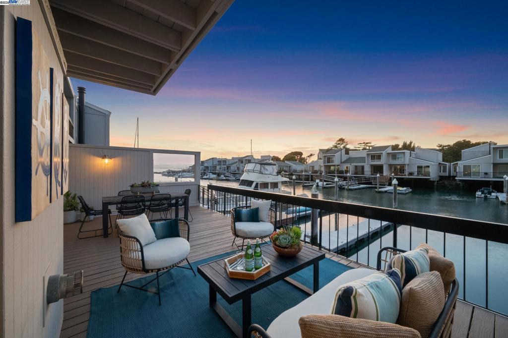 BALLENA BAY - Residential