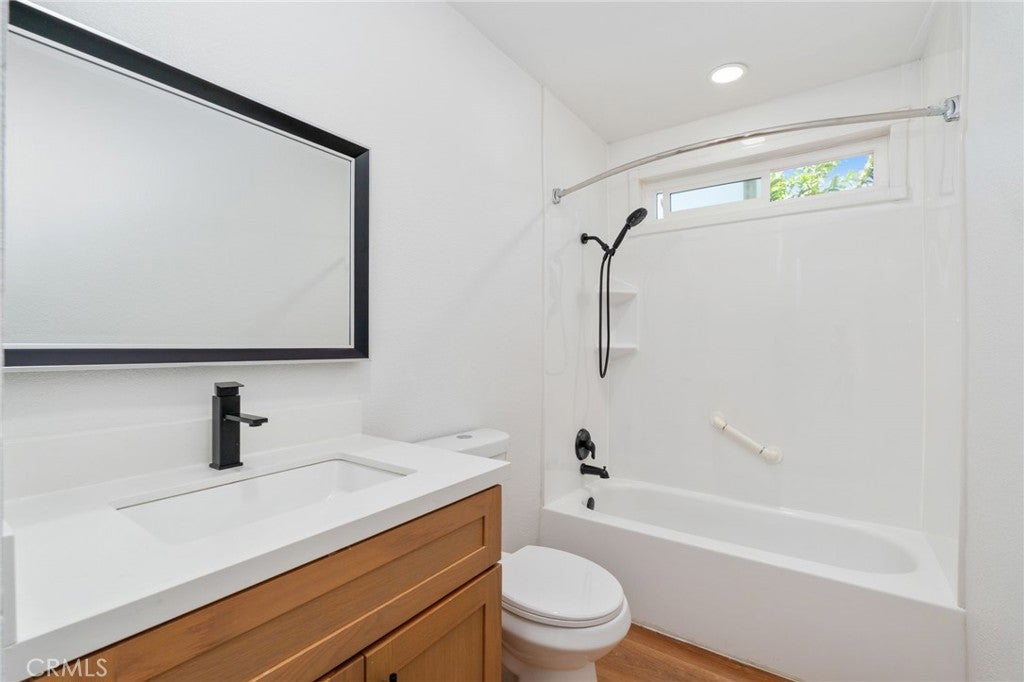 329 E 109th