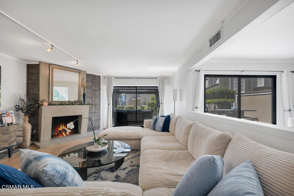 Westlake Bay-728 - 728 - Residential