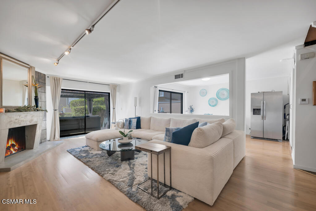 Westlake Bay-728 - 728 - Residential