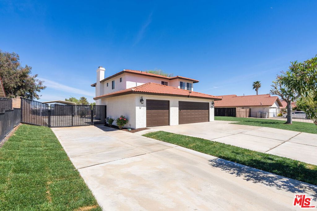 17590 El Cajon Drive