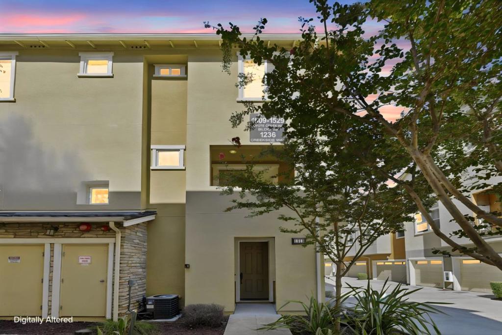 1513 Coyote Creek Way
