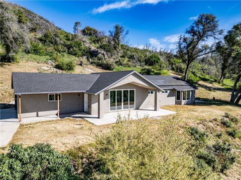 Photo of 4474 Triangle Rd, Mariposa, CA 95338 (MLS # FR26064033)