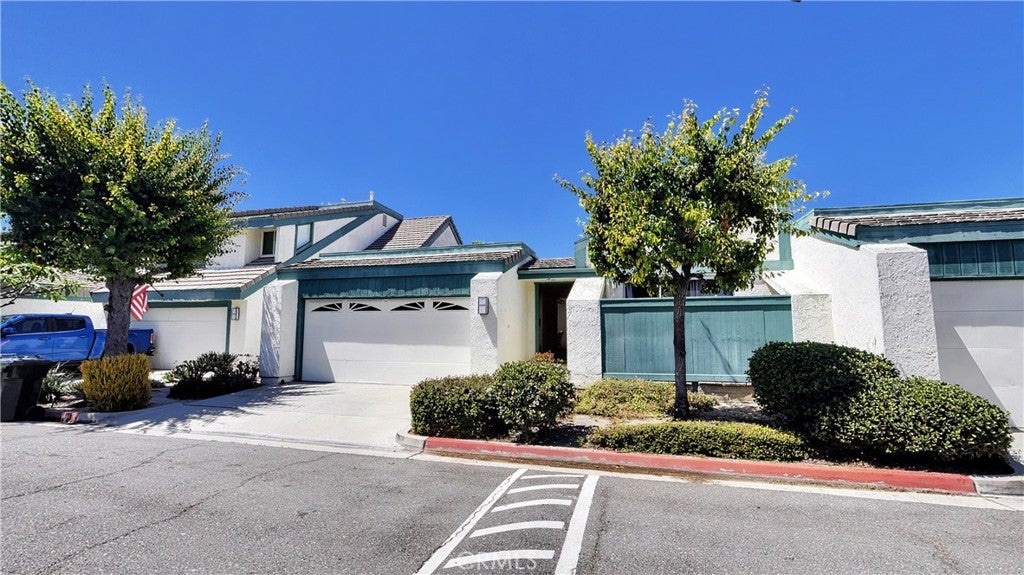 6949 Danvers DR