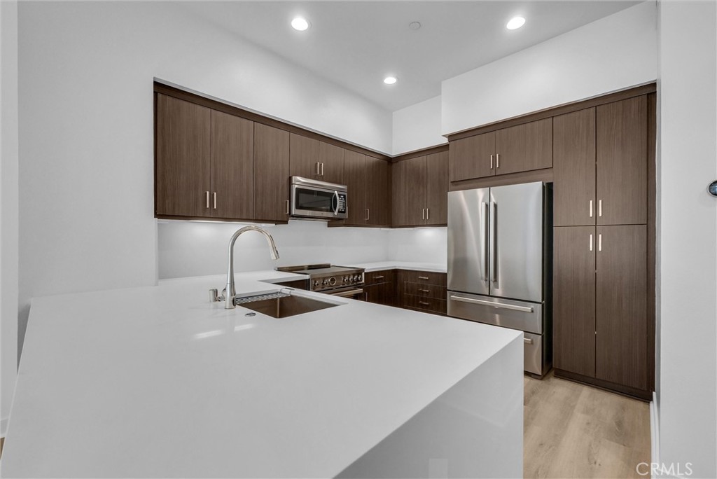 Downtown (DT) - Residential Lease