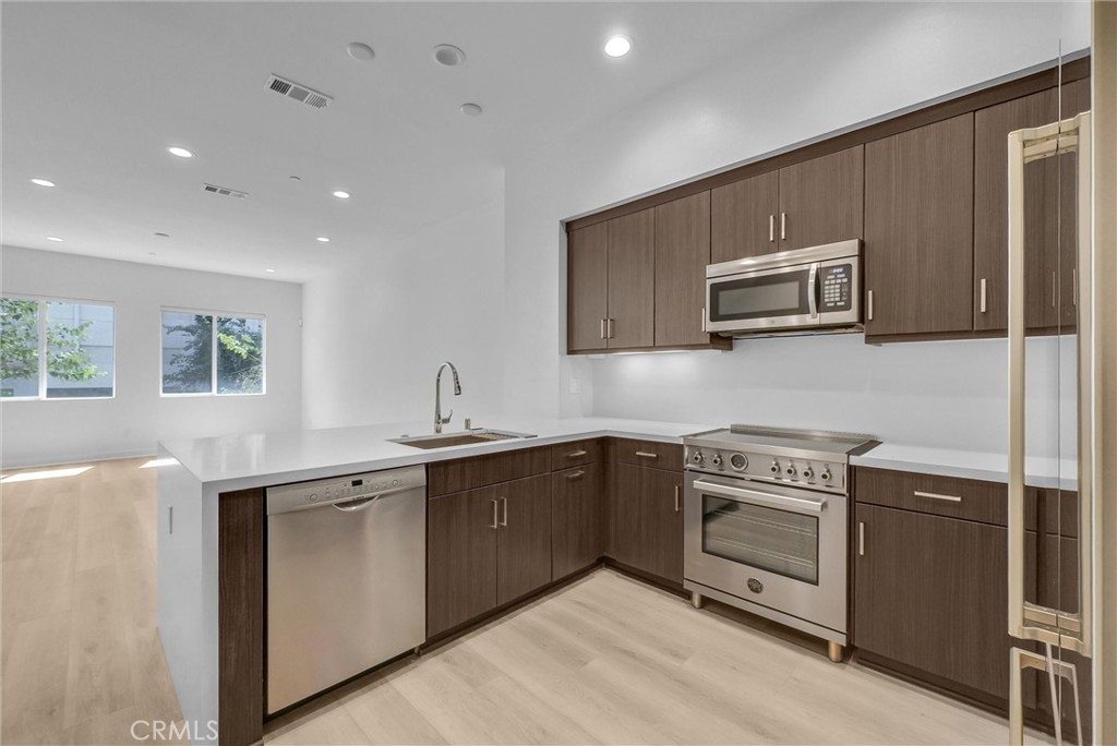 Downtown (DT) - Residential Lease