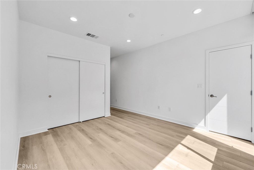 Downtown (DT) - Residential Lease