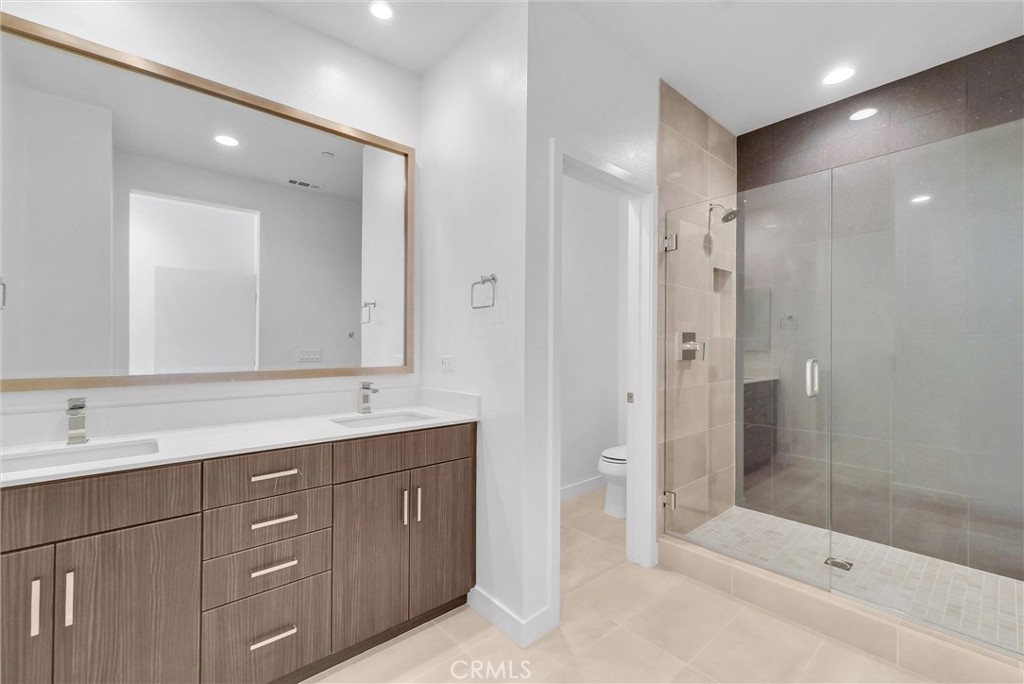 Downtown (DT) - Residential Lease