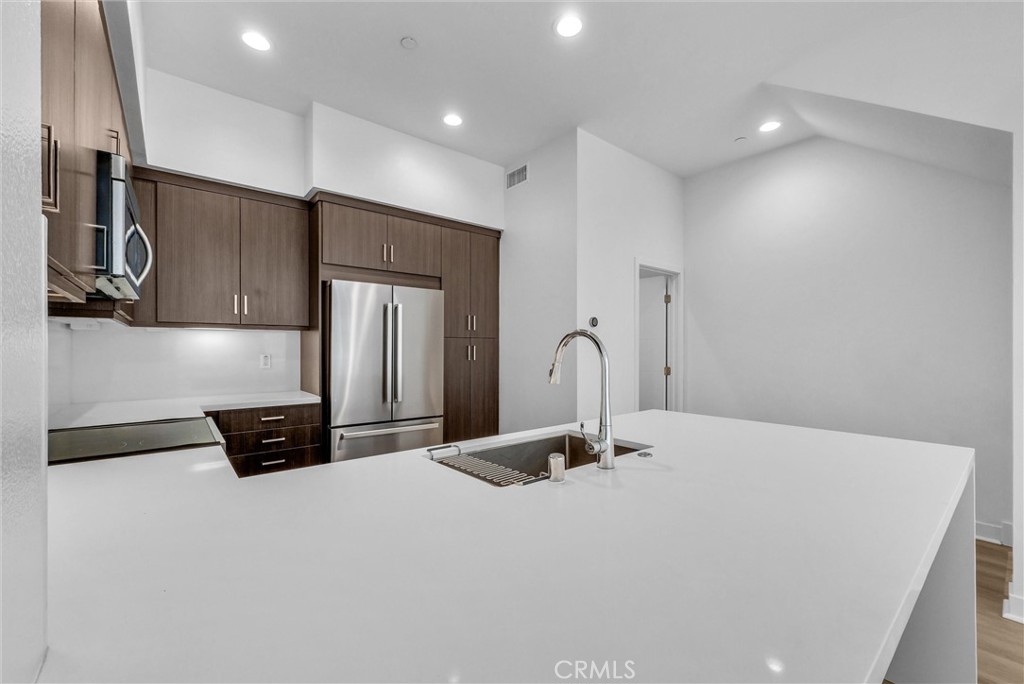 Downtown (DT) - Residential Lease