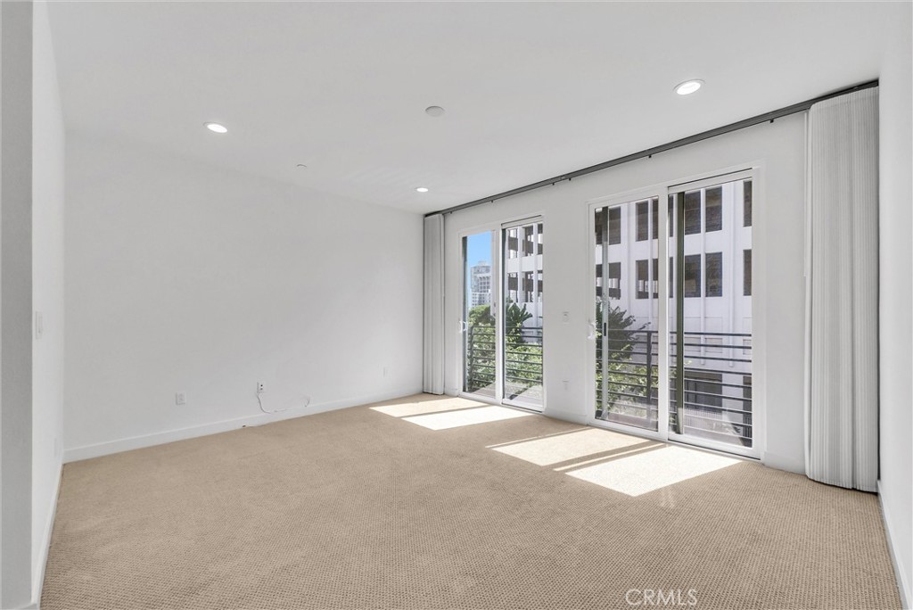 Downtown (DT) - Residential Lease