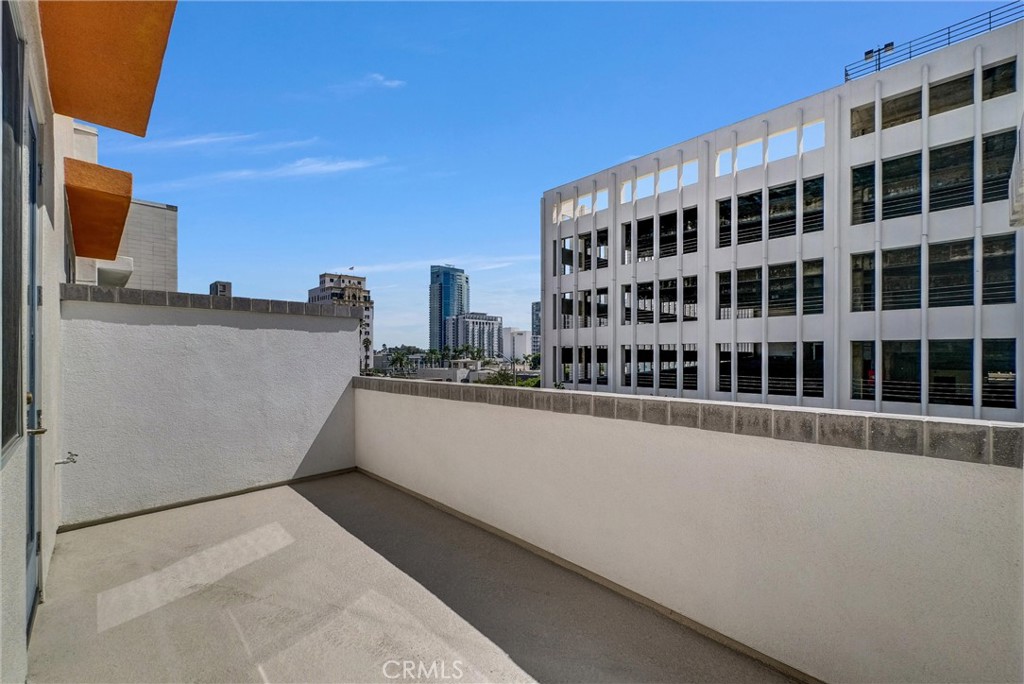 Downtown (DT) - Residential Lease