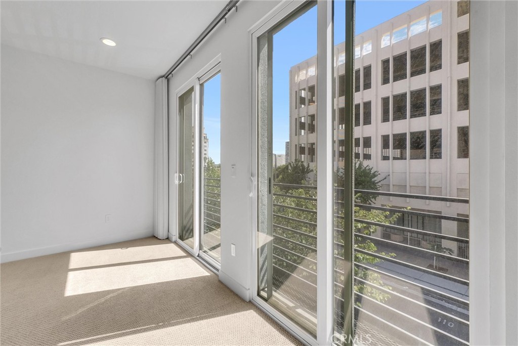 Downtown (DT) - Residential Lease