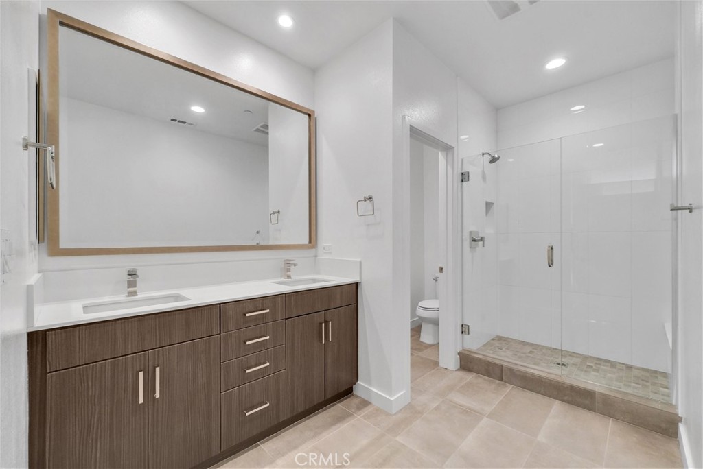 Downtown (DT) - Residential Lease