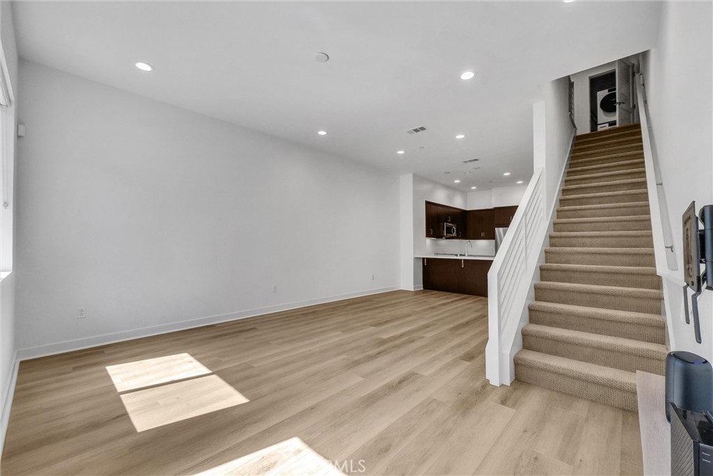 Downtown (DT) - Residential Lease