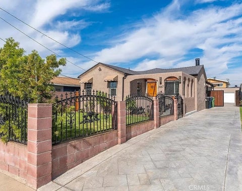 Photo of 3667 W 110th St, Inglewood, CA 90303 (MLS # OC26174030)