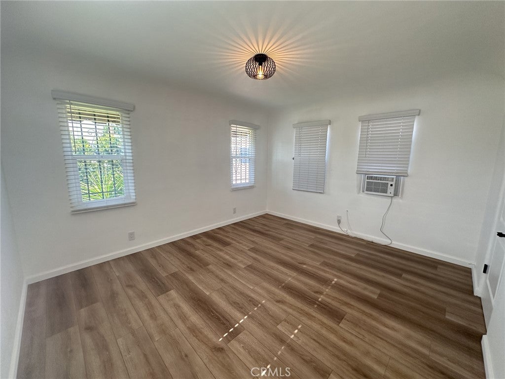 3667 W 110th