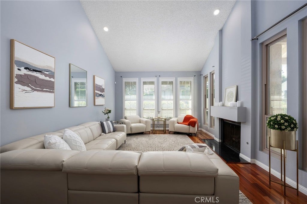 635 Edith Way