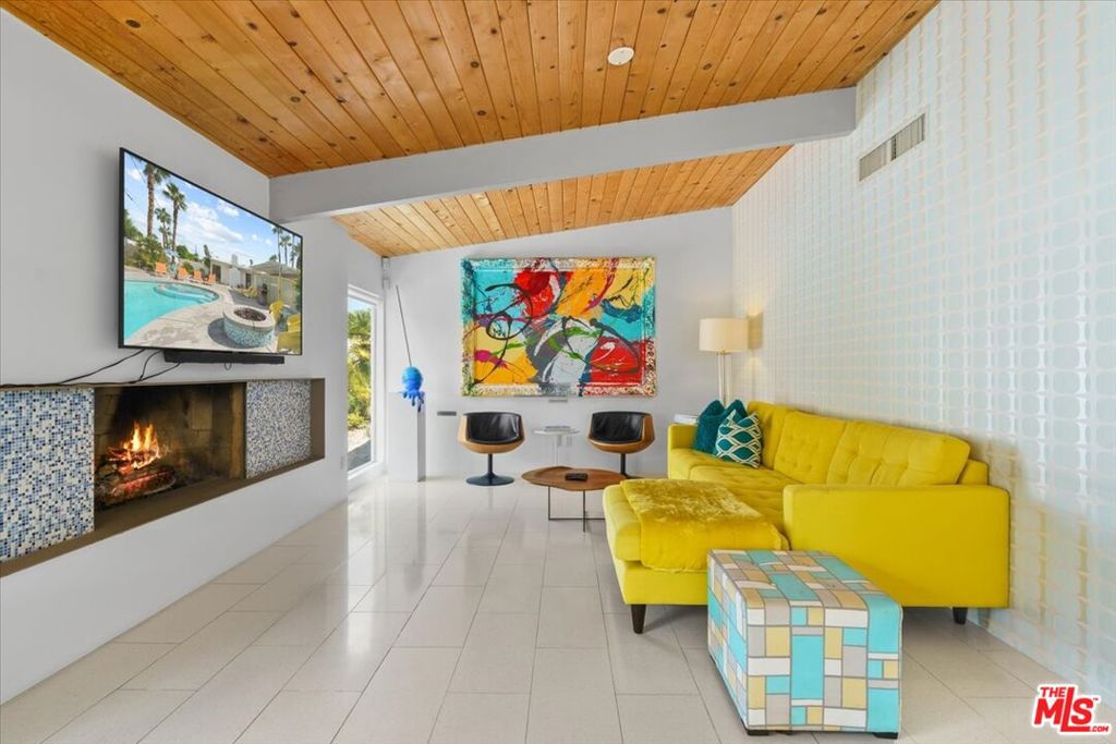Racquet Club East - Residential