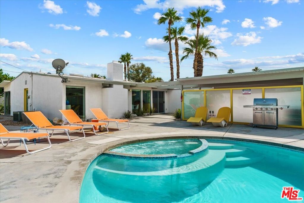 Racquet Club East - Residential