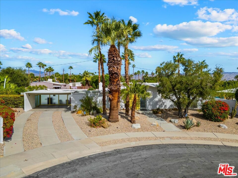 Racquet Club East - Residential