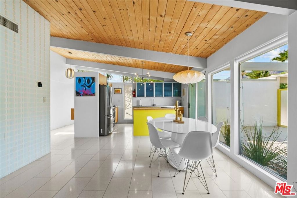 Racquet Club East - Residential