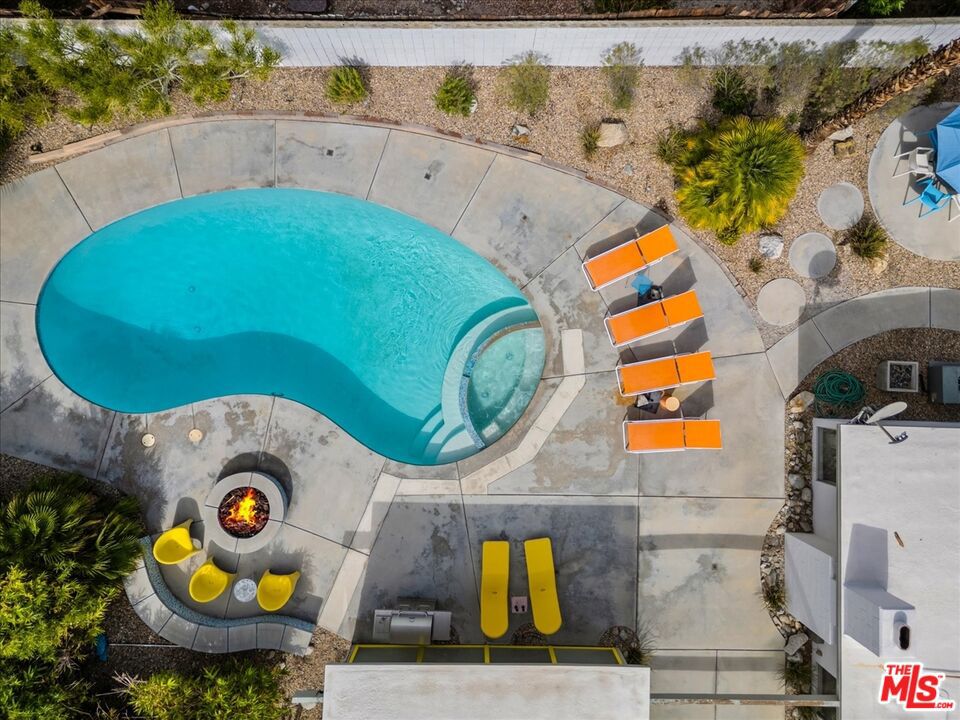 Racquet Club East - Residential