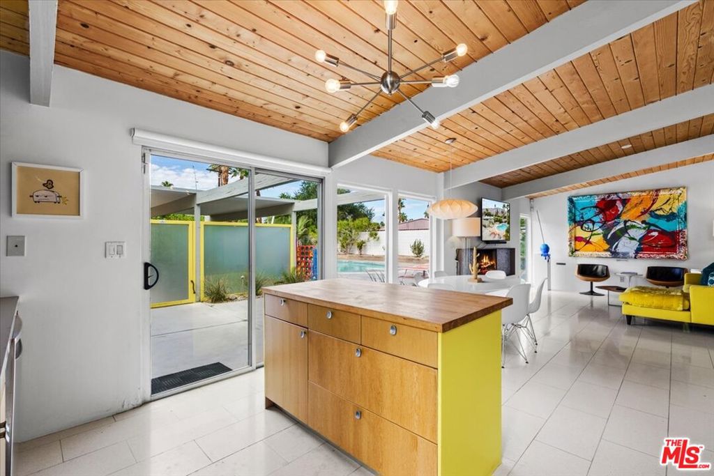 Racquet Club East - Residential