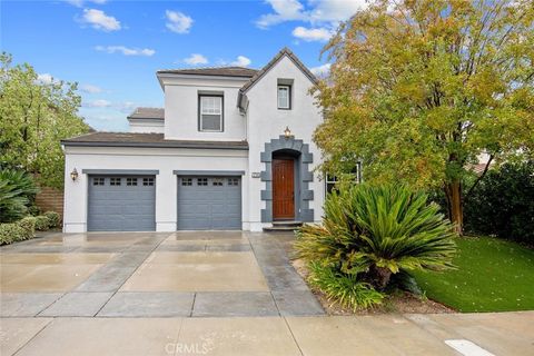 Photo of 27163 Cedar Ridge Pl, Valencia, CA 91381 (MLS # SR25260156)