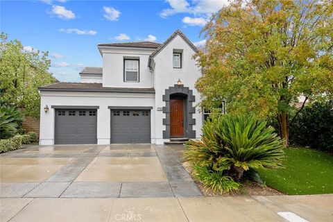 Photo of 27163 Cedar Ridge Pl, Valencia, CA 91381 (MLS # SR25260156)