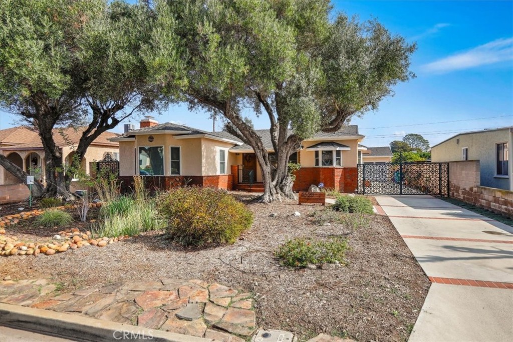 4520 PEPPERWOOD Avenue