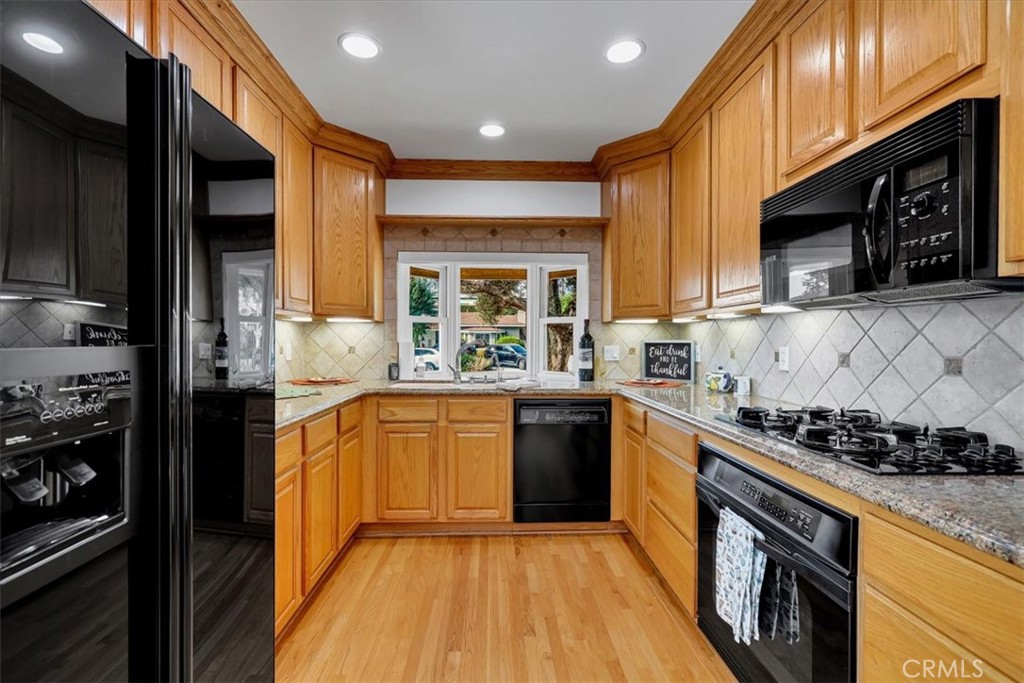 4520 PEPPERWOOD Avenue