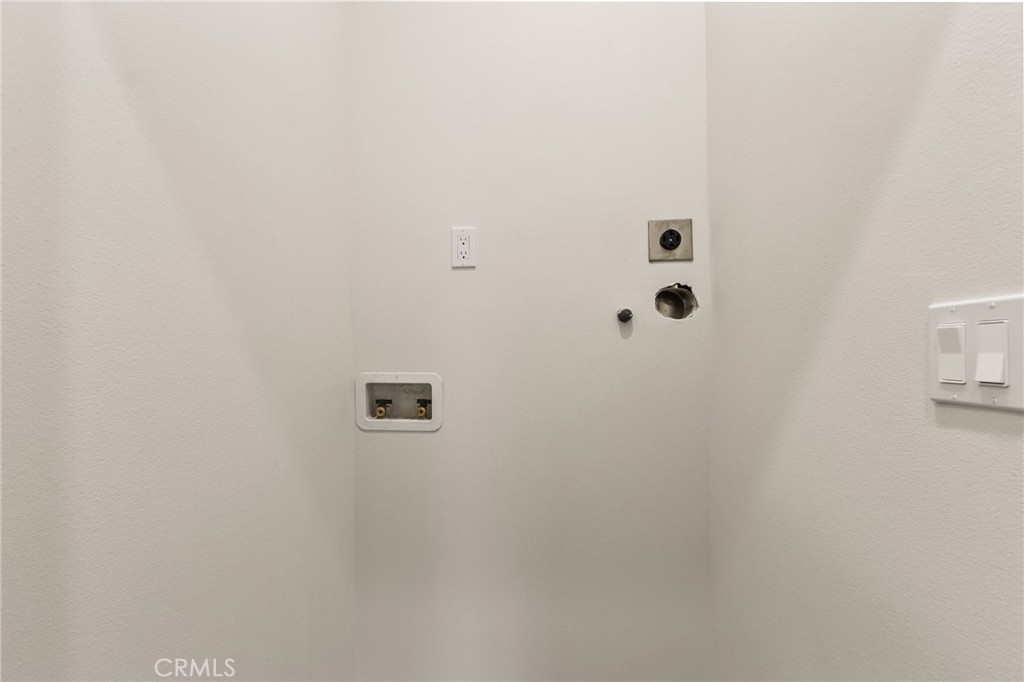 Lakewood City/Lakewood (LCK) - Residential Lease