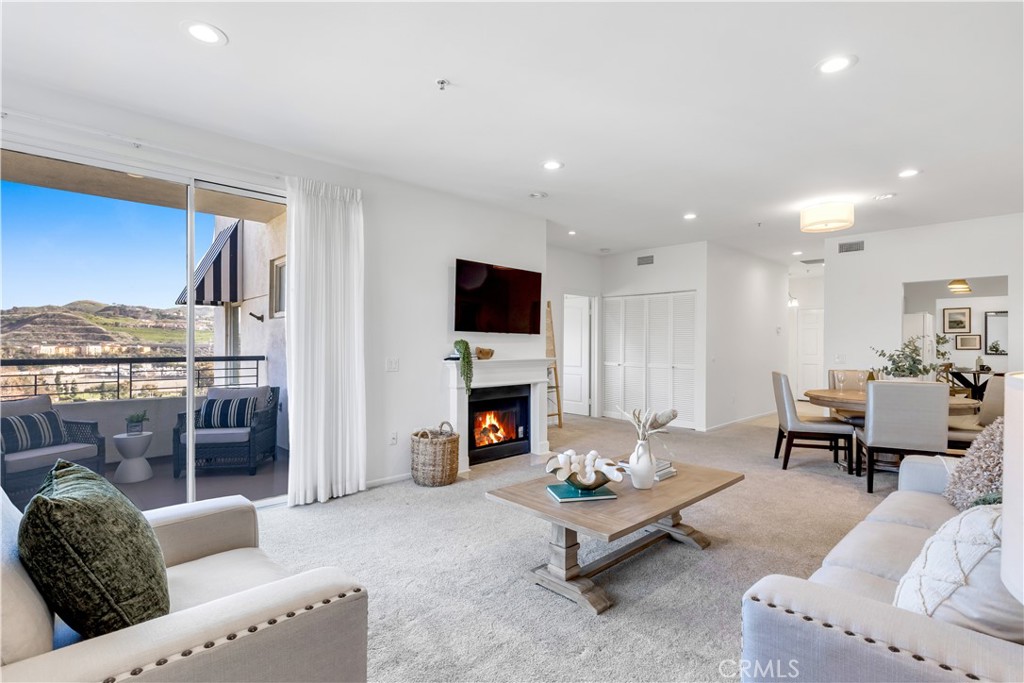 25442 Sea Bluffs 204