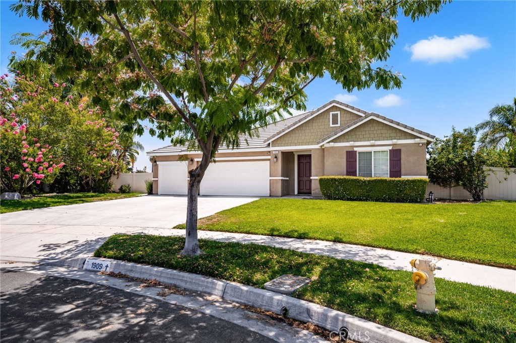 1909 Crystal Cove Court