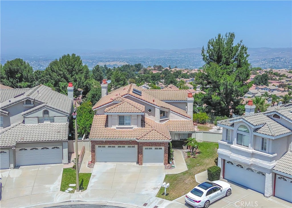 1011 S Mountcrest Court