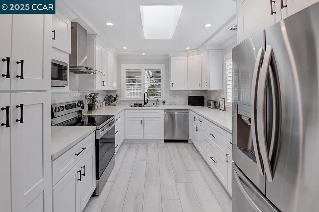 ROSSMOOR - Residential