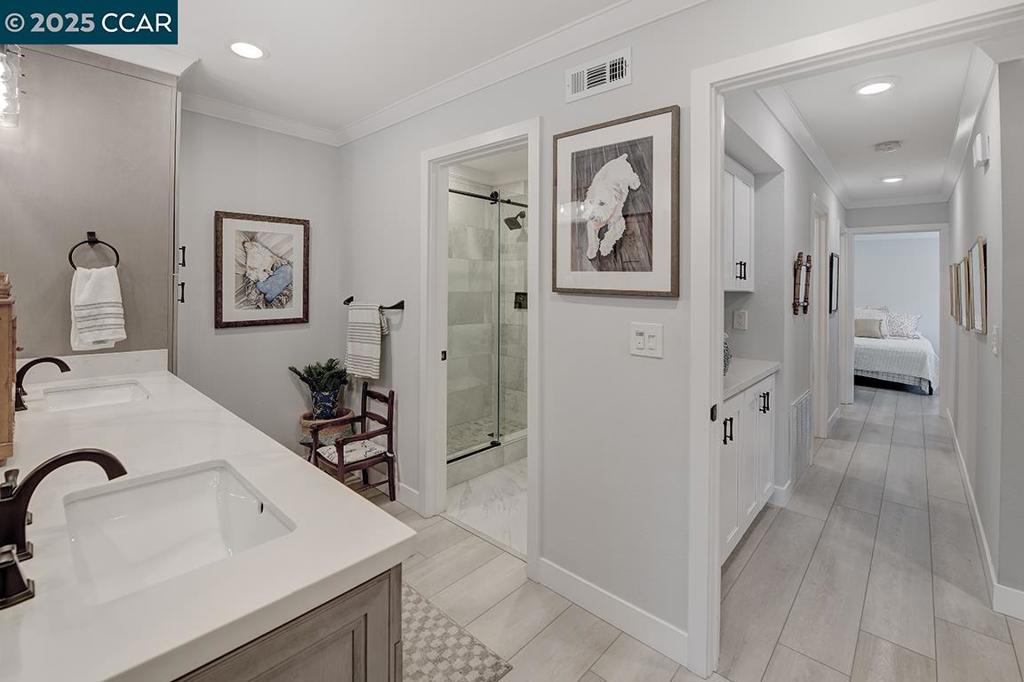 ROSSMOOR - Residential