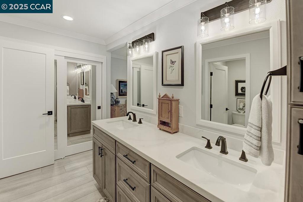 ROSSMOOR - Residential