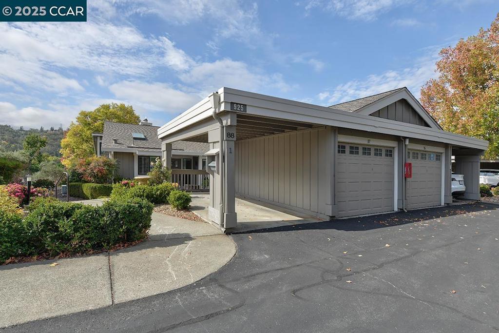 ROSSMOOR - Residential