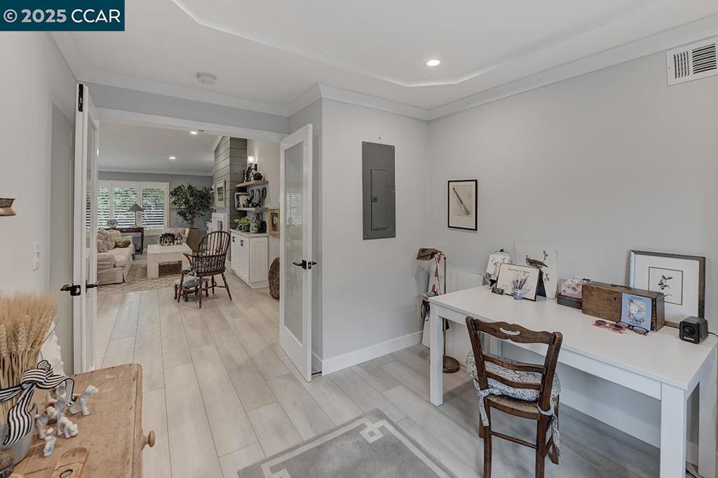 ROSSMOOR - Residential